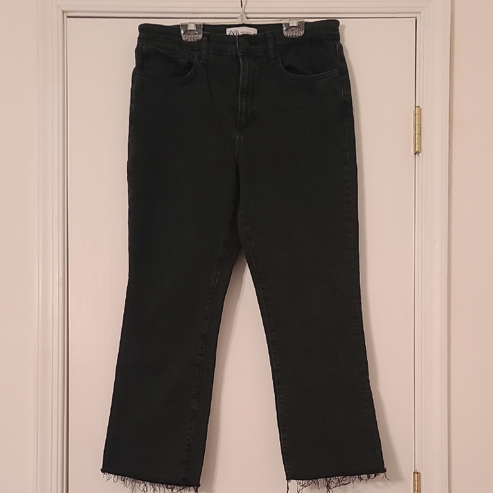 Zara Mid/Hi Rise Cropped Straight Leg Black Jeans Size 12